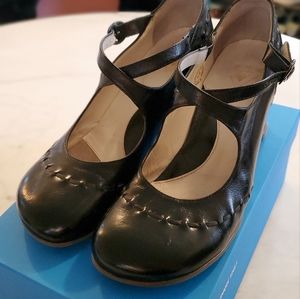 Black Fluevog Operettas size 9.5